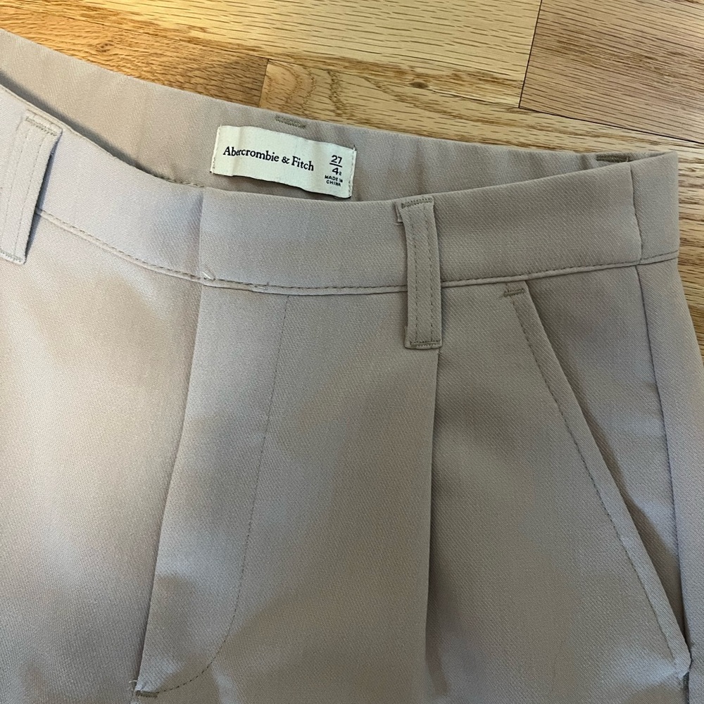 Abercrombie Sloane Trouser in Beige